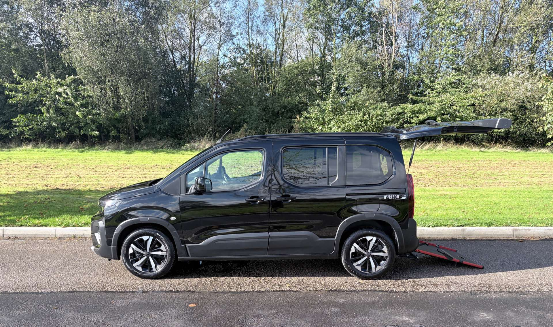 2025 Peugeot Rifter