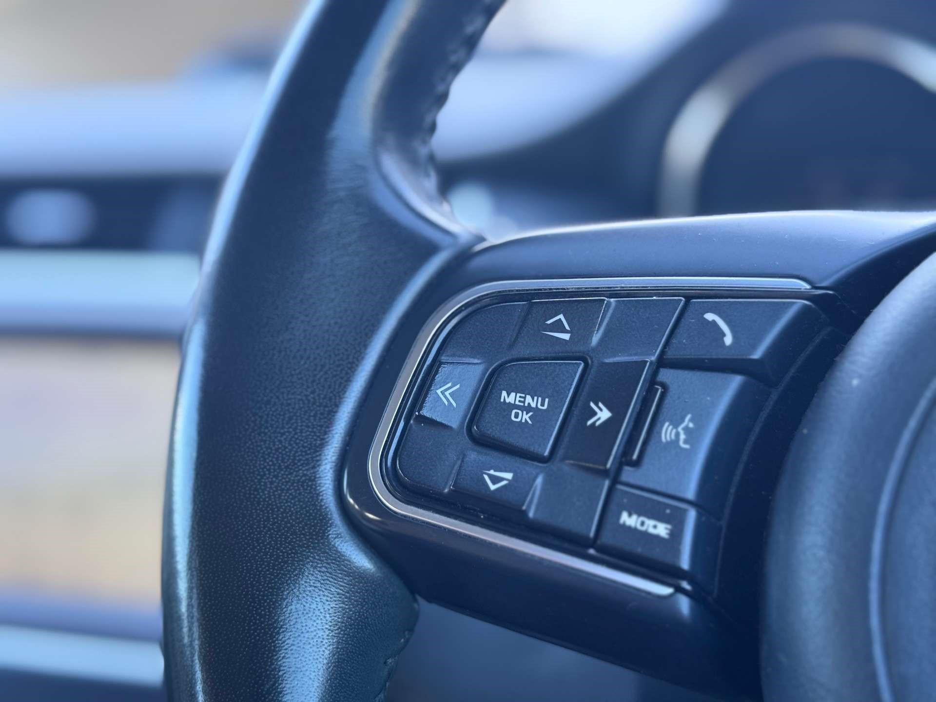 2018 Jaguar E-Pace thumbnail 22