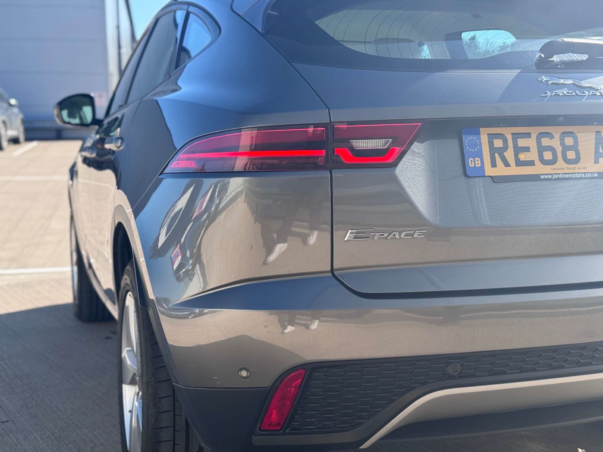 2018 Jaguar E-Pace thumbnail 9