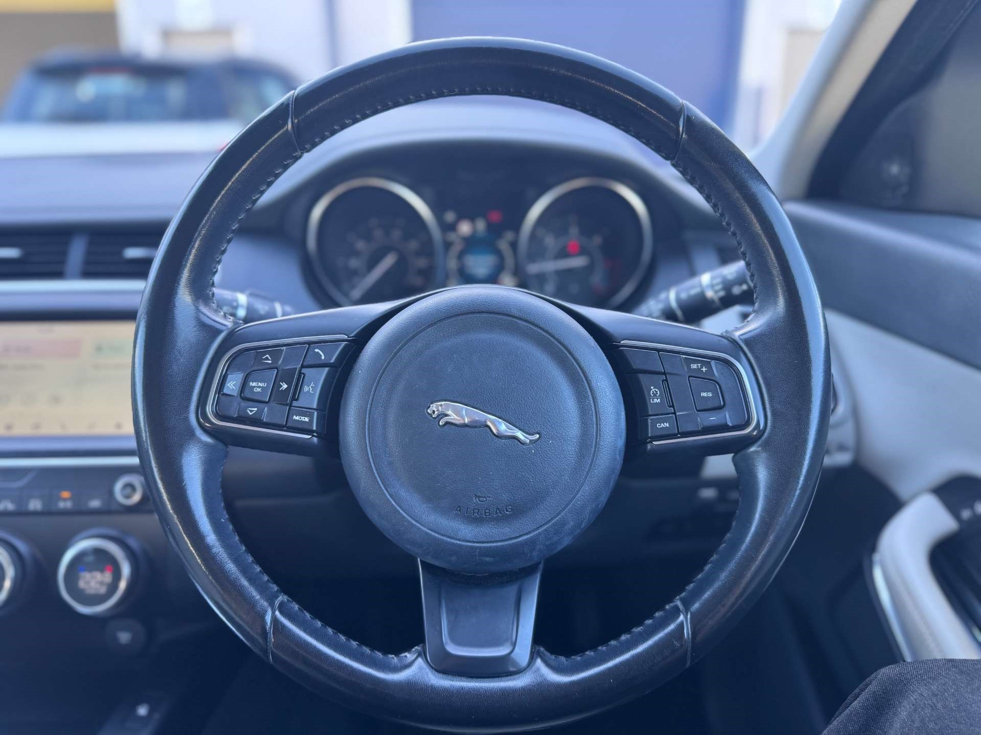 2018 Jaguar E-Pace thumbnail 21