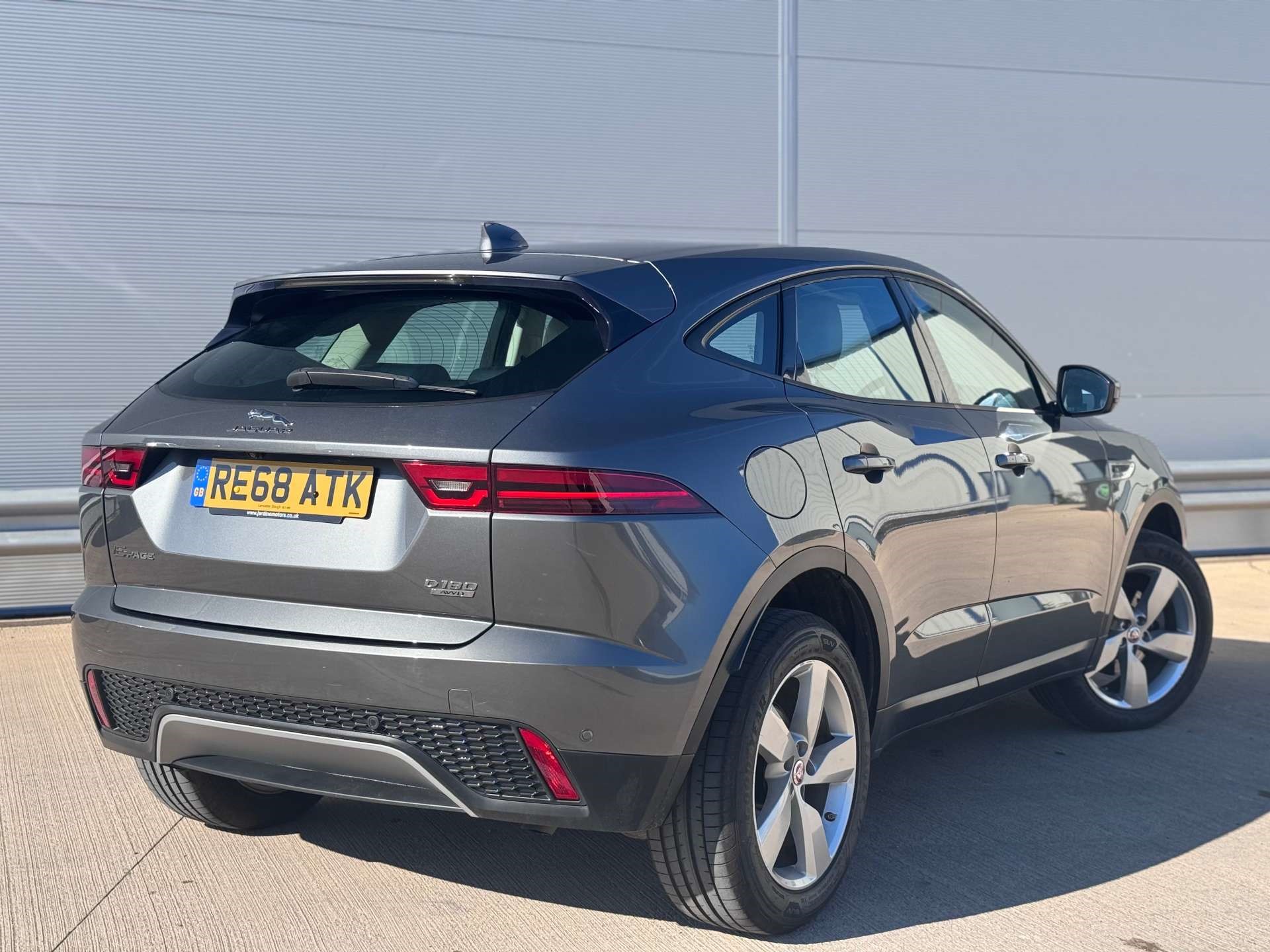 2018 Jaguar E-Pace thumbnail 6