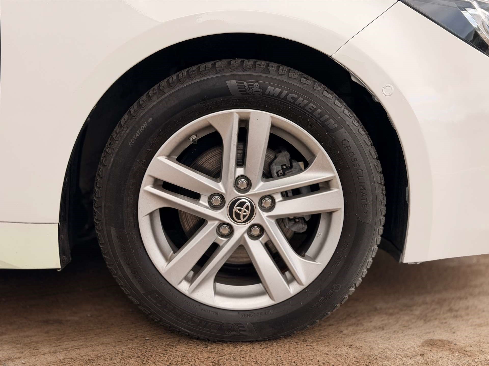 2020 Toyota Corolla thumbnail 8