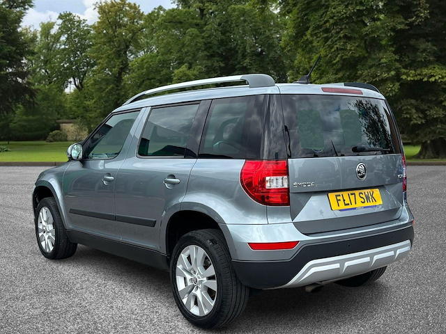 2017 Skoda Yeti thumbnail 6