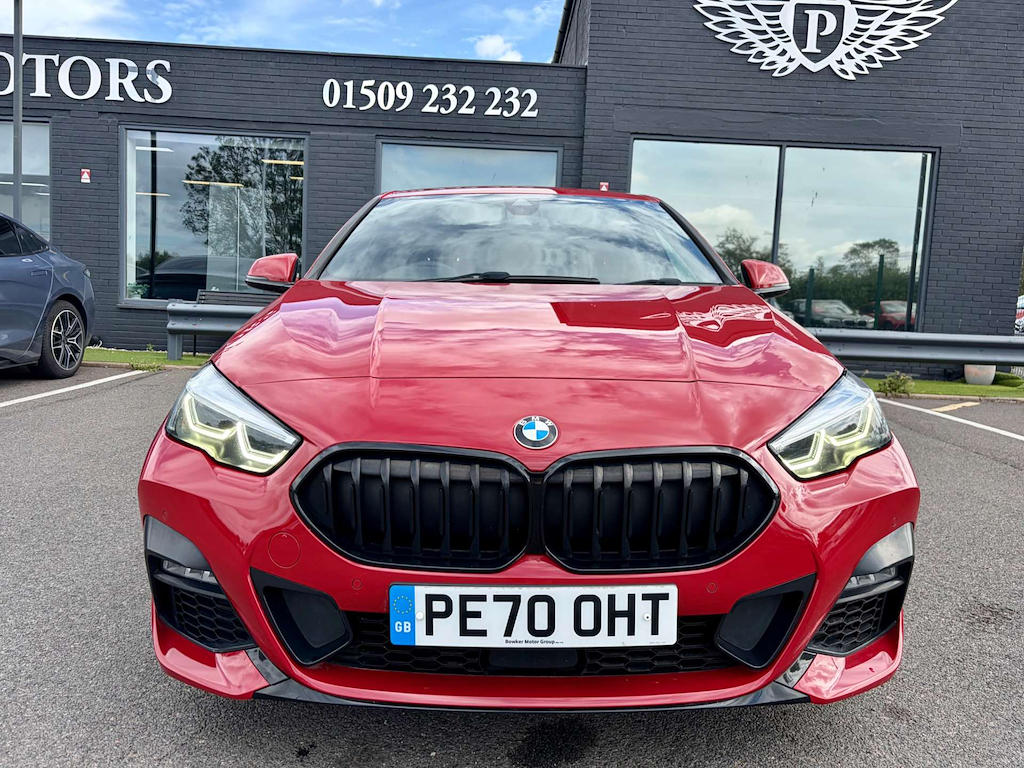 2020 BMW 218i — image 4