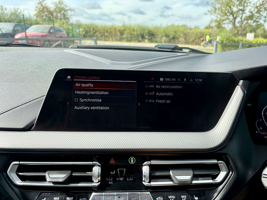 2020 BMW 218i — image 49