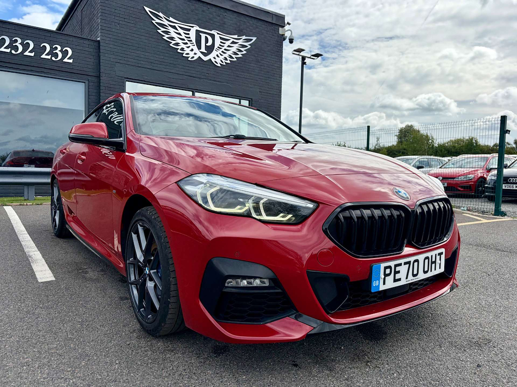 2020 BMW 218i — image 2