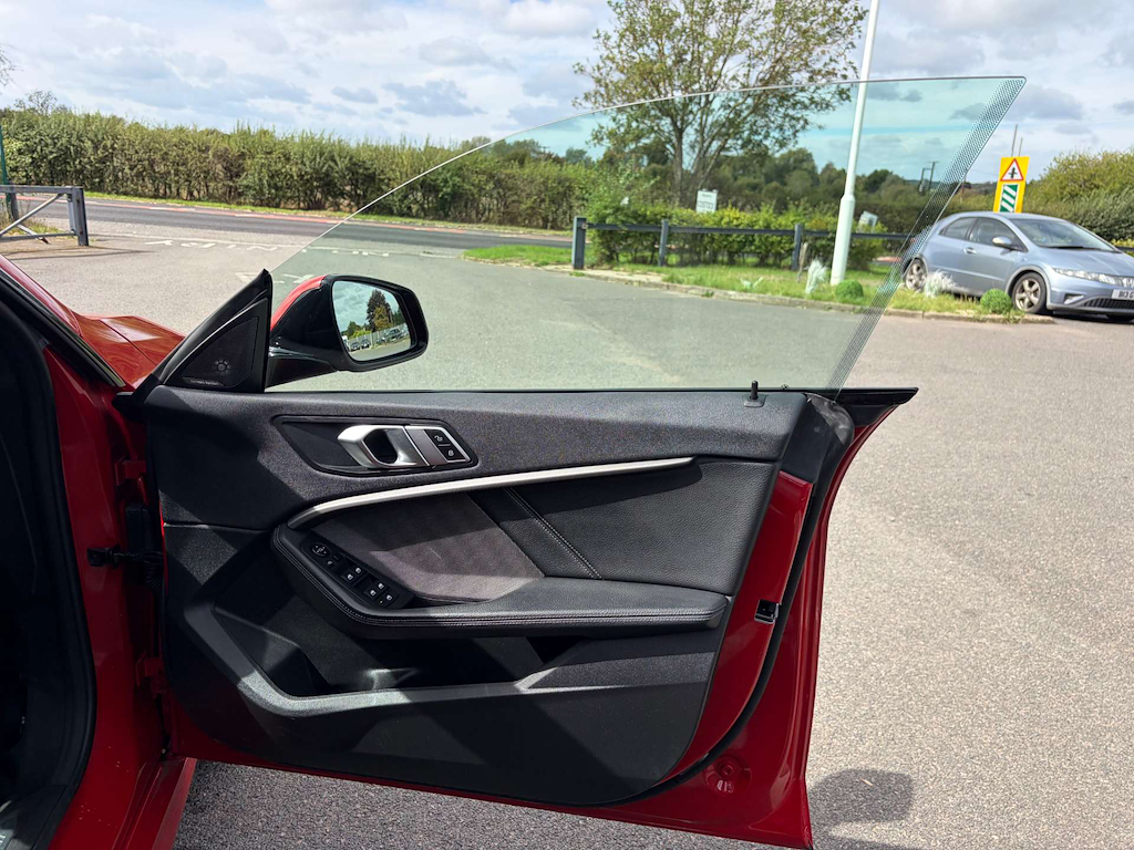 2020 BMW 218i — image 31
