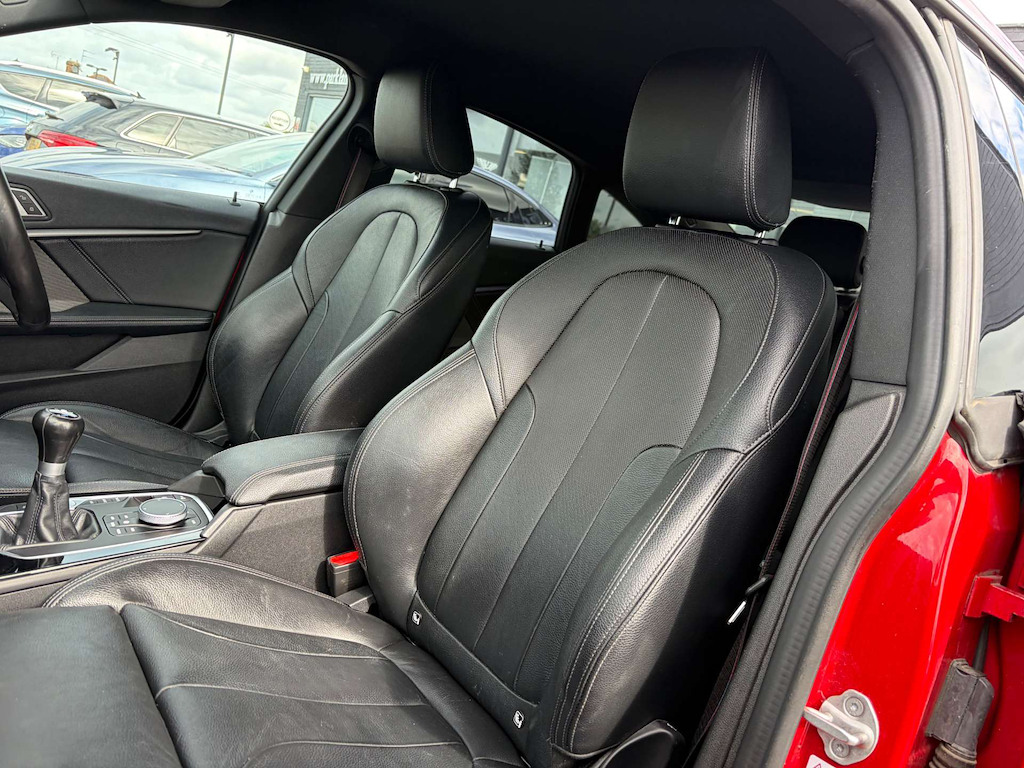 2020 BMW 218i — image 17