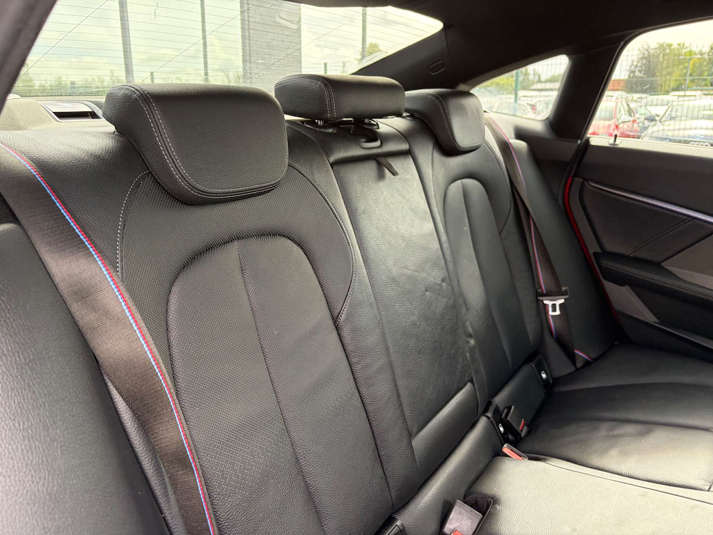 2020 BMW 218i — image 28