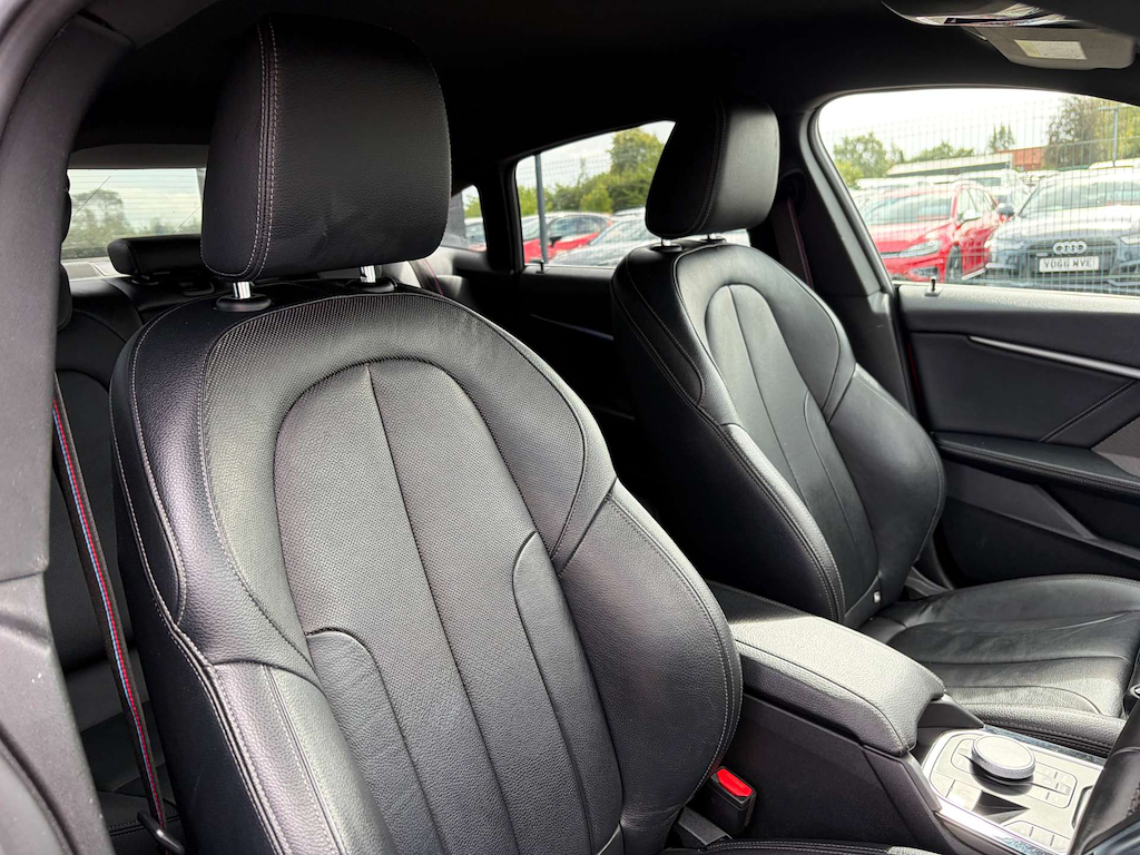 2020 BMW 218i — image 33