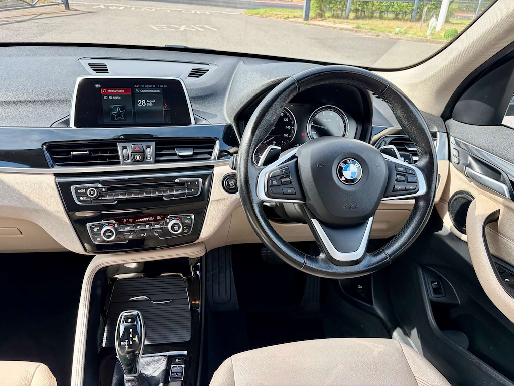 2018 BMW X1 — image 3