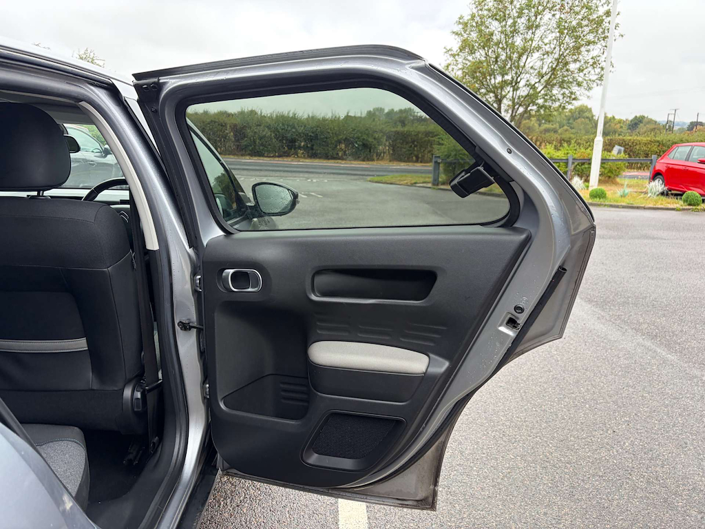 2020 Citroen C4 — image 25
