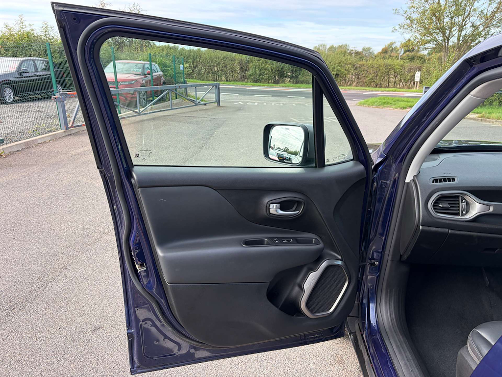 2019 Jeep Renegade — image 15