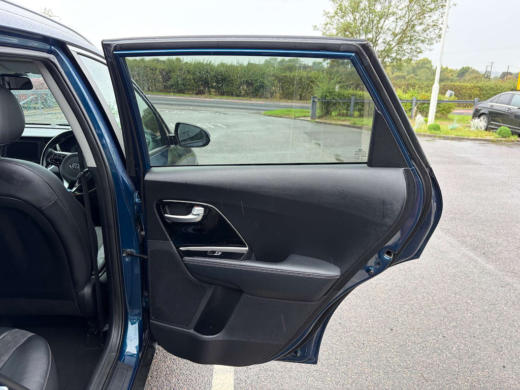 2019 Kia Niro — image 24
