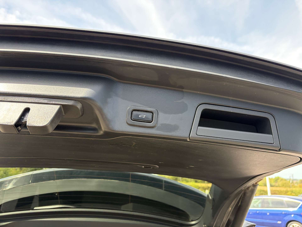 2019 Land Rover Range — image 24