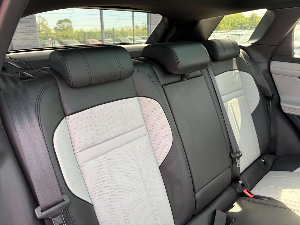2019 Land Rover Range — image 28