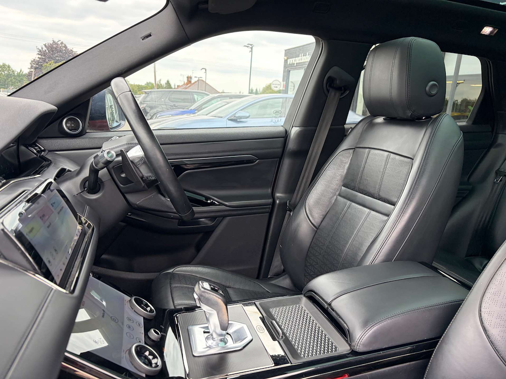 2020 Land Rover Range — image 18