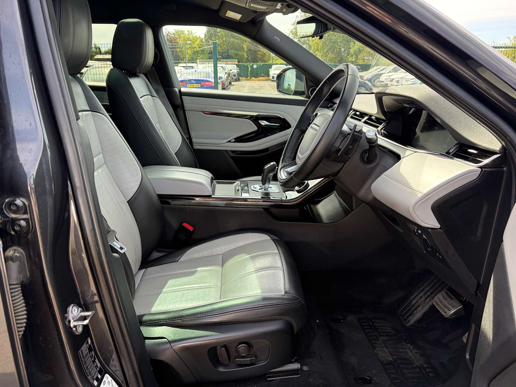2019 Land Rover Range — image 32