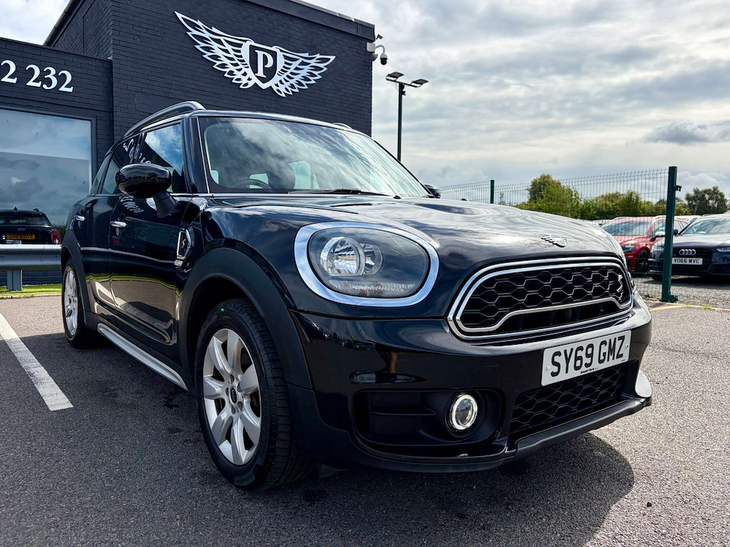2020 MINI Countryman — image 2