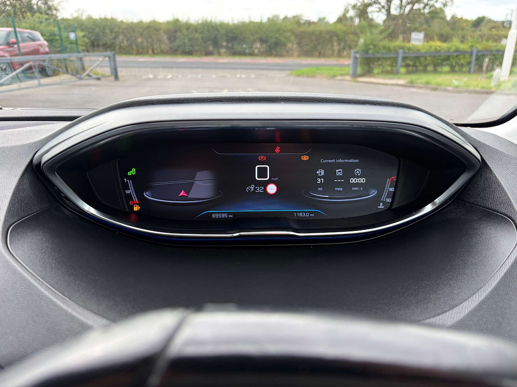 2019 Peugeot 3008 — image 31