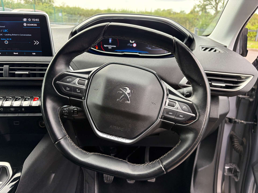 2019 Peugeot 3008 — image 30