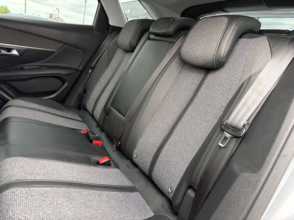2019 Peugeot 3008 — image 18