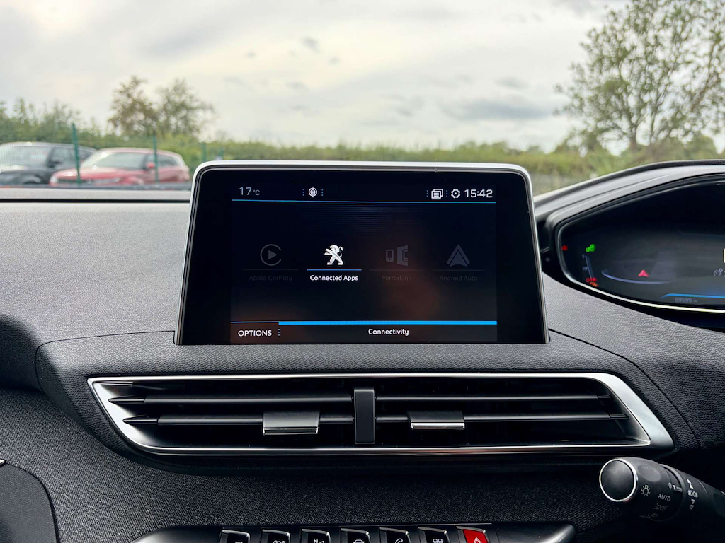 2019 Peugeot 3008 — image 37
