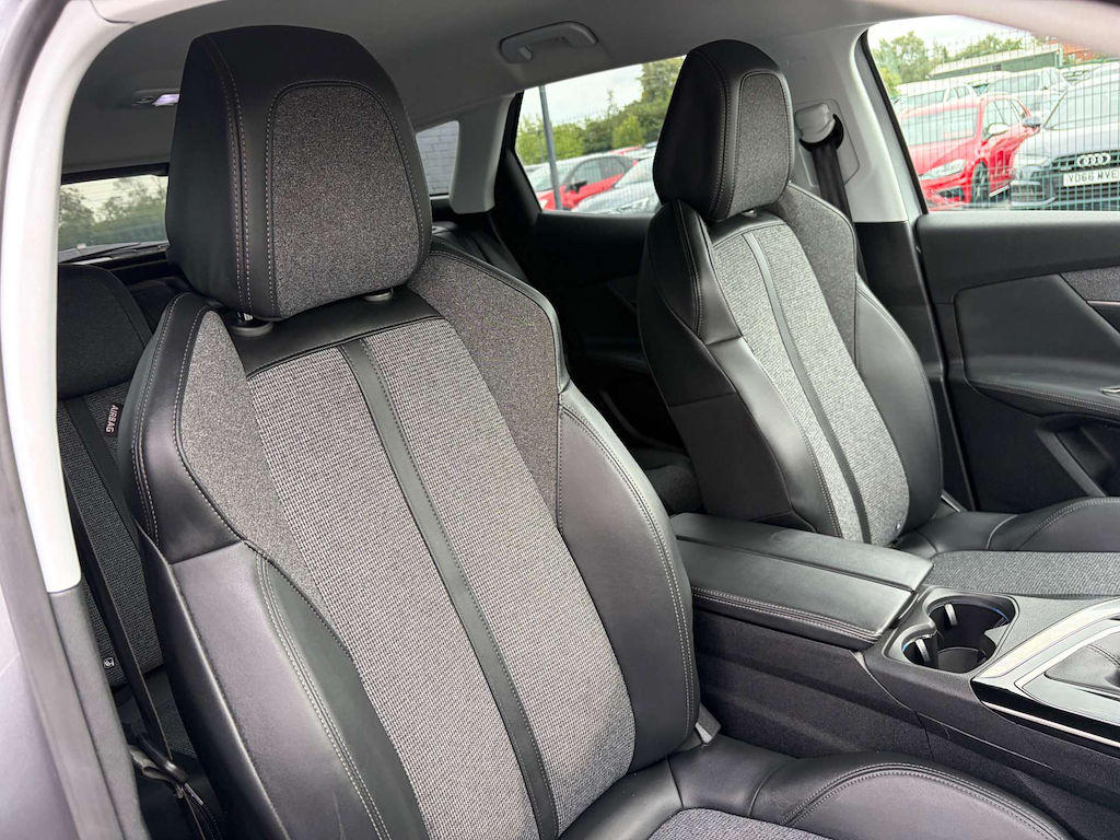2019 Peugeot 3008 — image 29