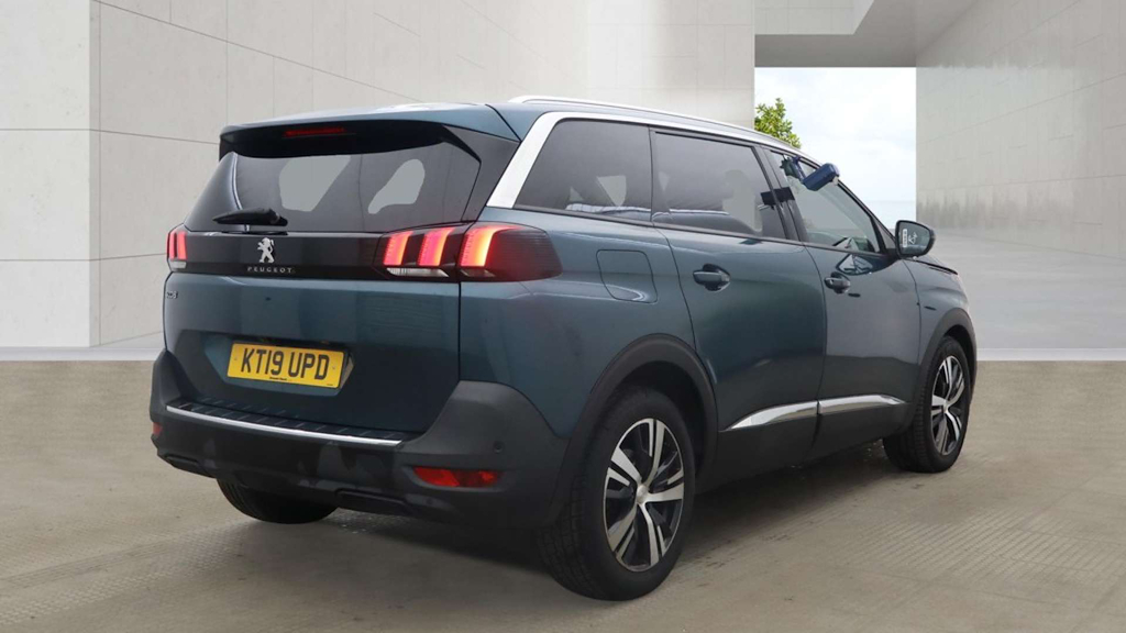 2019 Peugeot 5008 — image 4