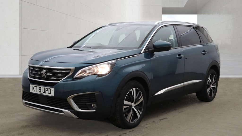 2019 Peugeot 5008 — image 2