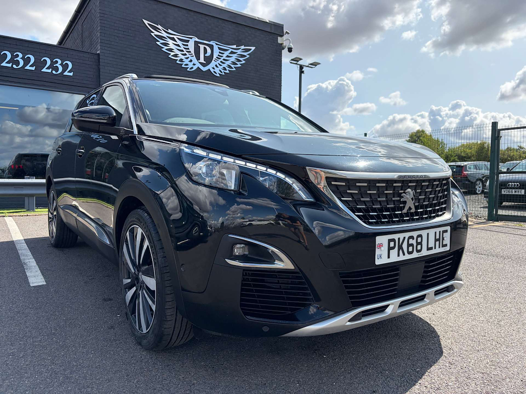 2018 Peugeot 5008 — image 2