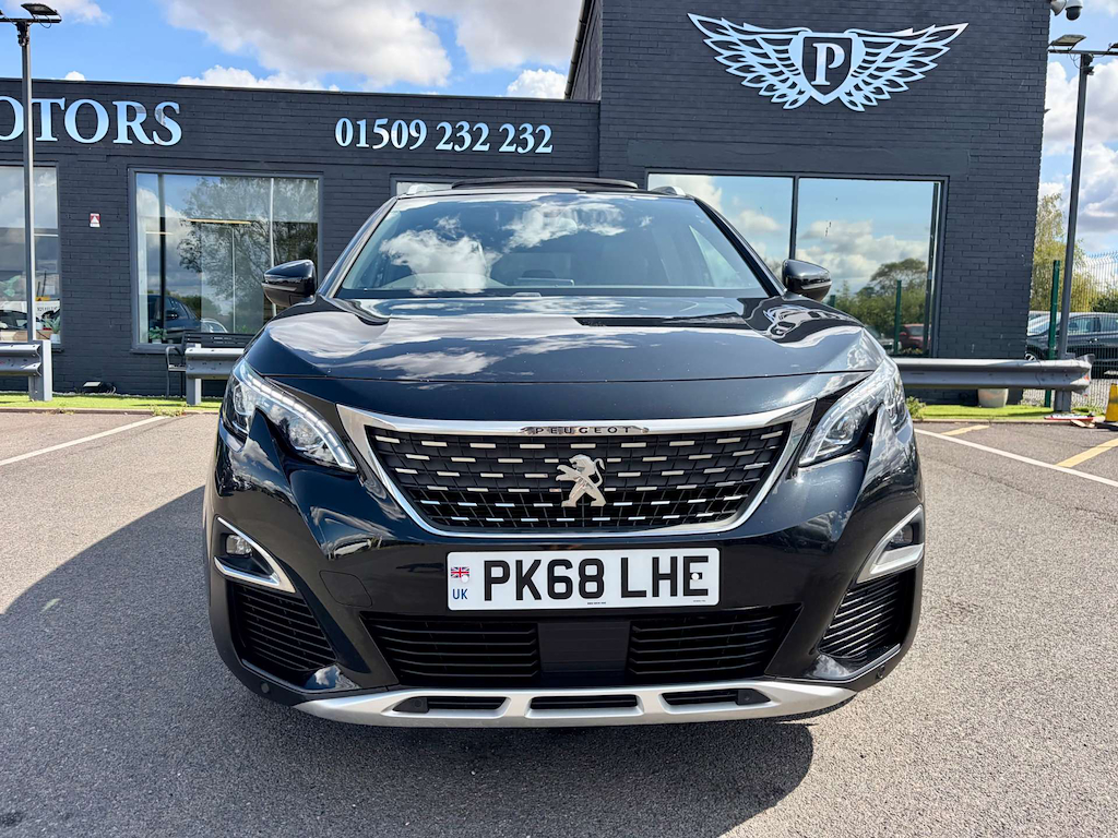 2018 Peugeot 5008 — image 3