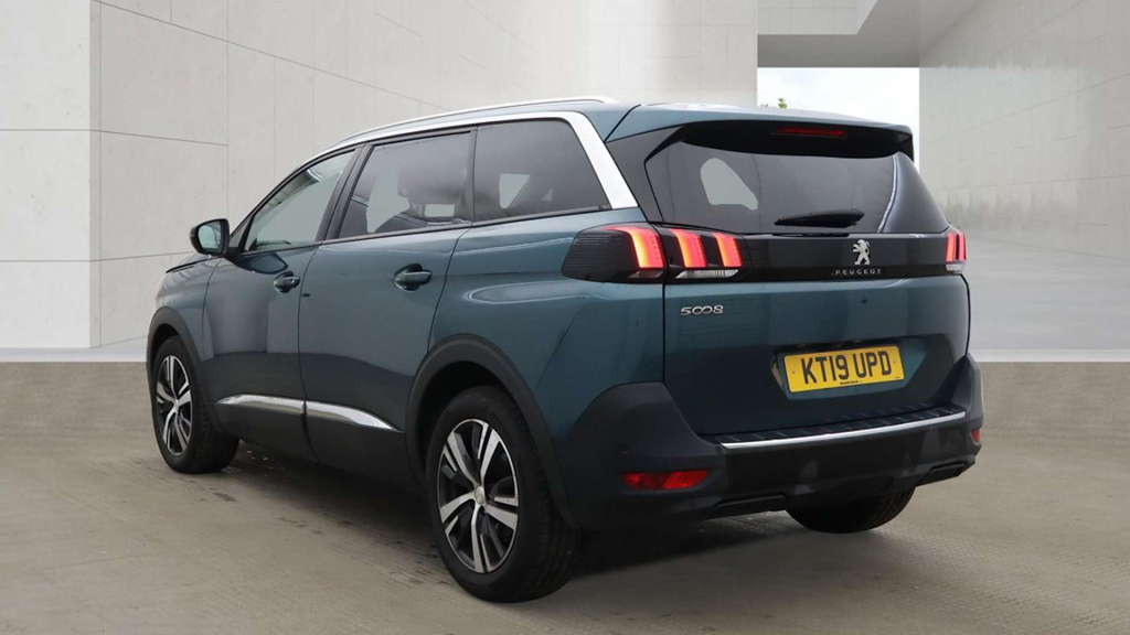 2019 Peugeot 5008 — image 3