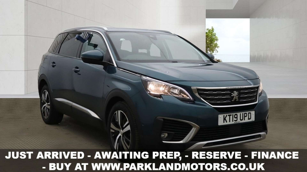 2019 Peugeot 5008 — image 1