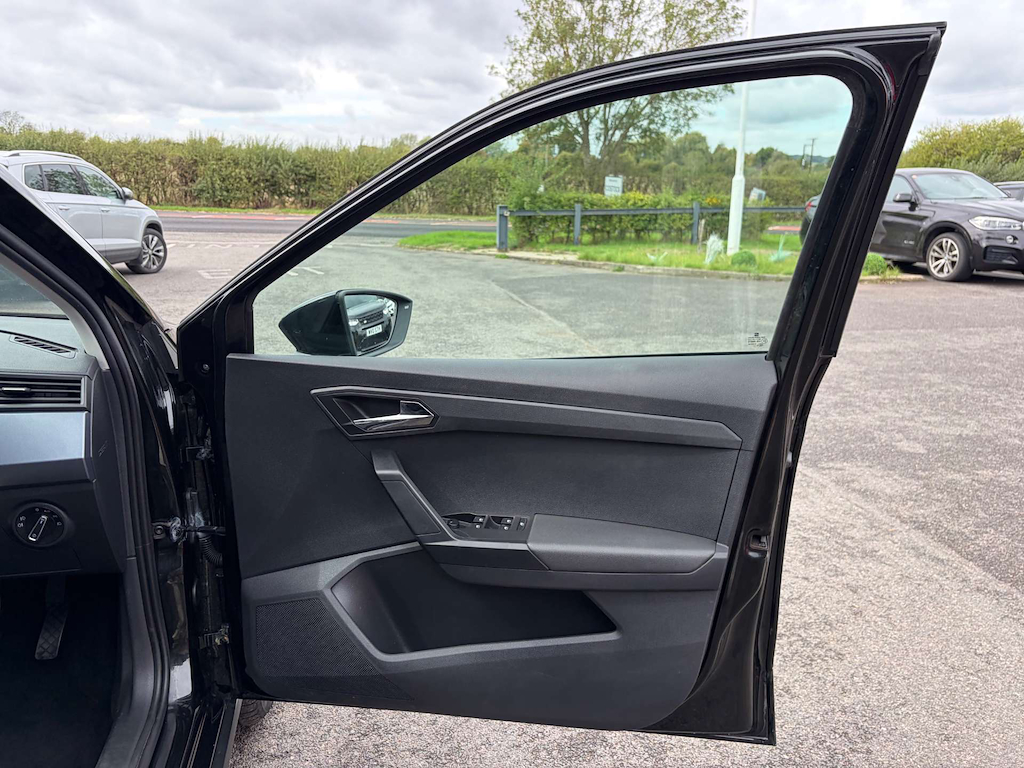 2018 SEAT Arona — image 30