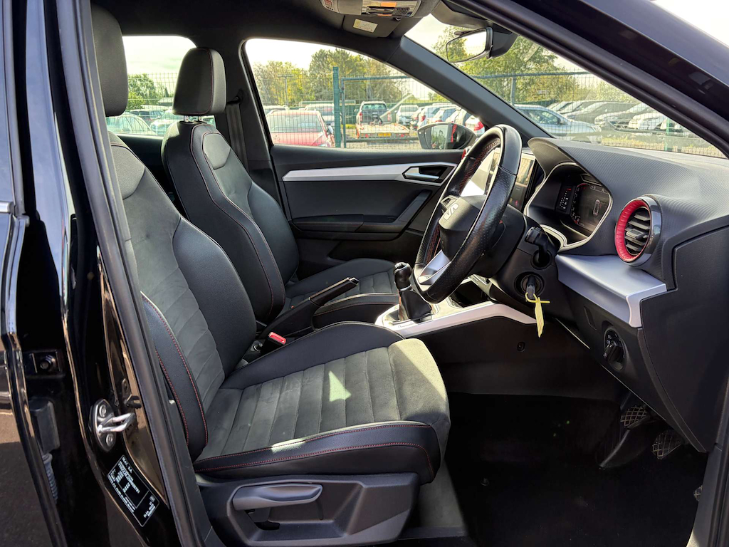 2021 SEAT Arona — image 32