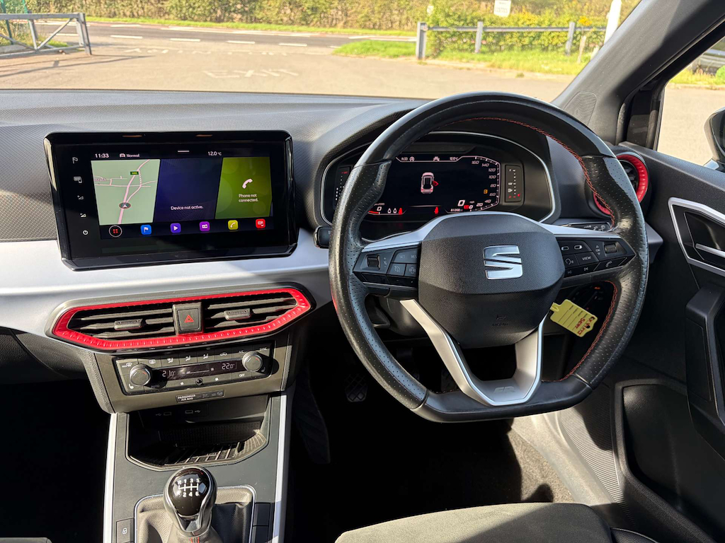 2021 SEAT Arona — image 3