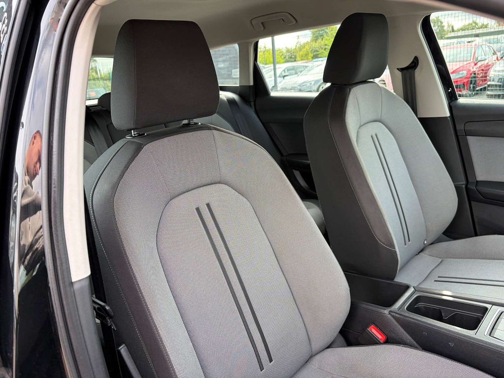 2022 SEAT Leon — image 32