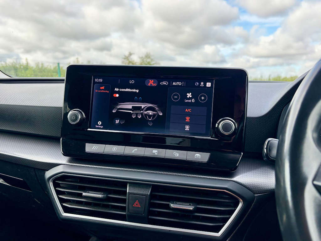 2022 SEAT Leon — image 37