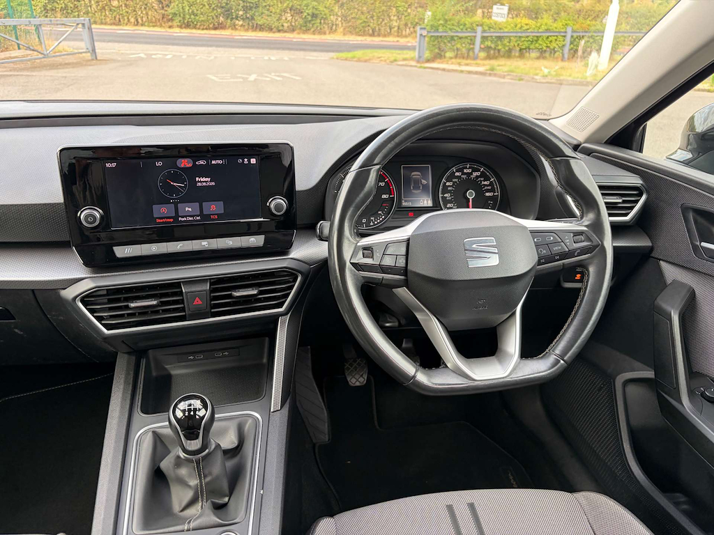 2022 SEAT Leon — image 3