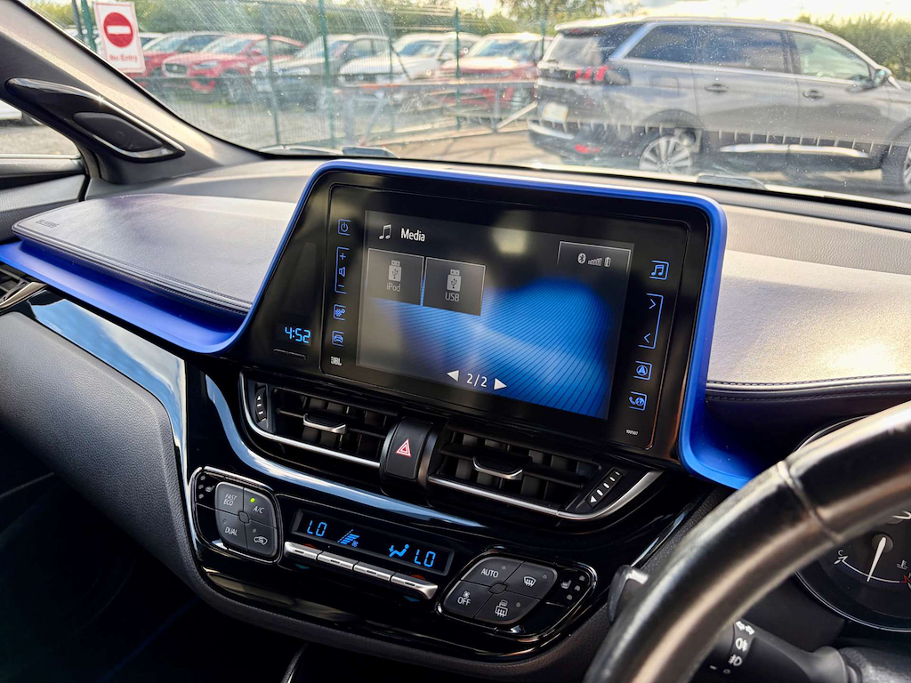 2018 Toyota C-HR — image 39
