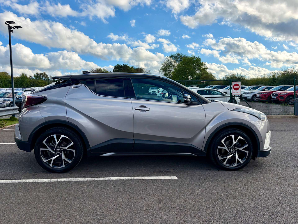 2018 Toyota C-HR — image 10