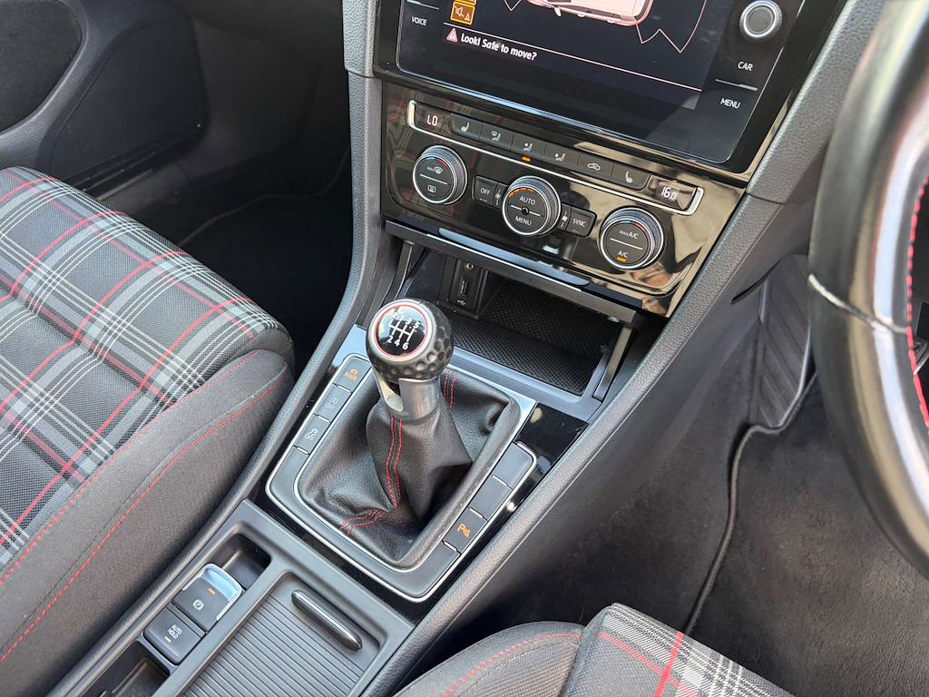 2019 Volkswagen Golf — image 37