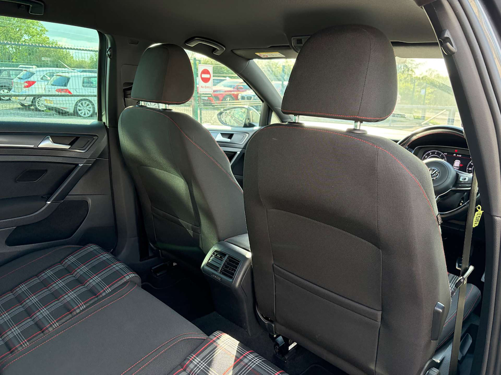 2019 Volkswagen Golf — image 27