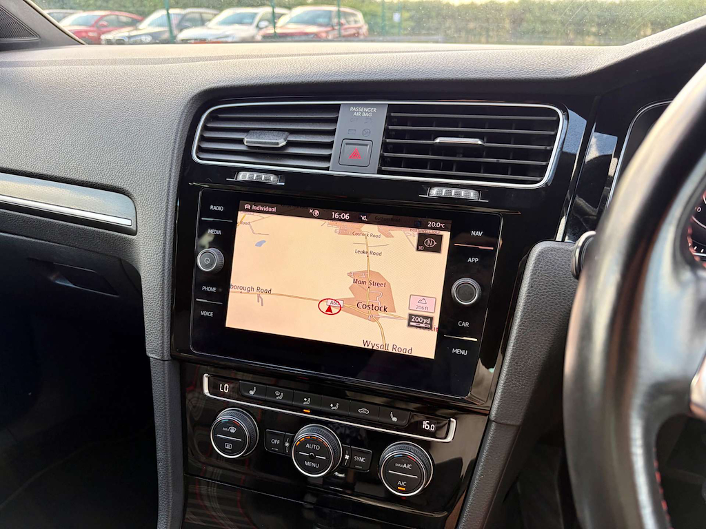 2019 Volkswagen Golf — image 44
