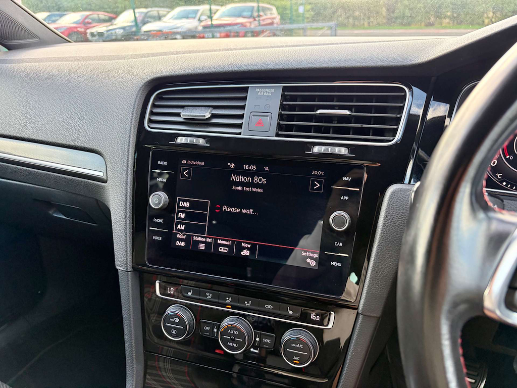 2019 Volkswagen Golf — image 47