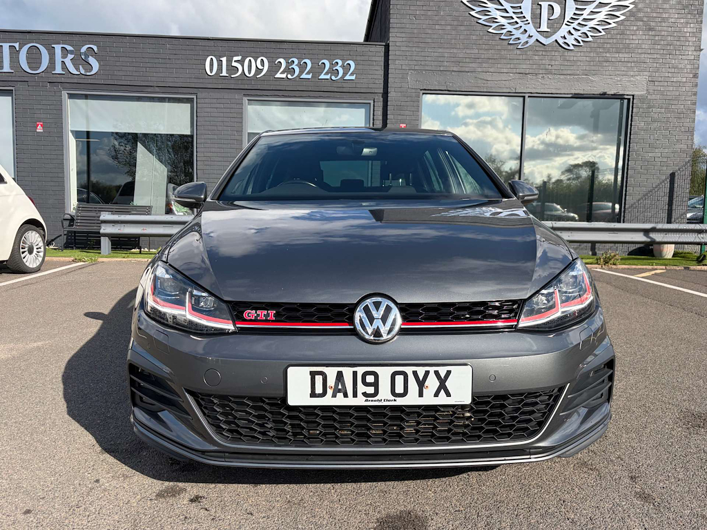 2019 Volkswagen Golf — image 4