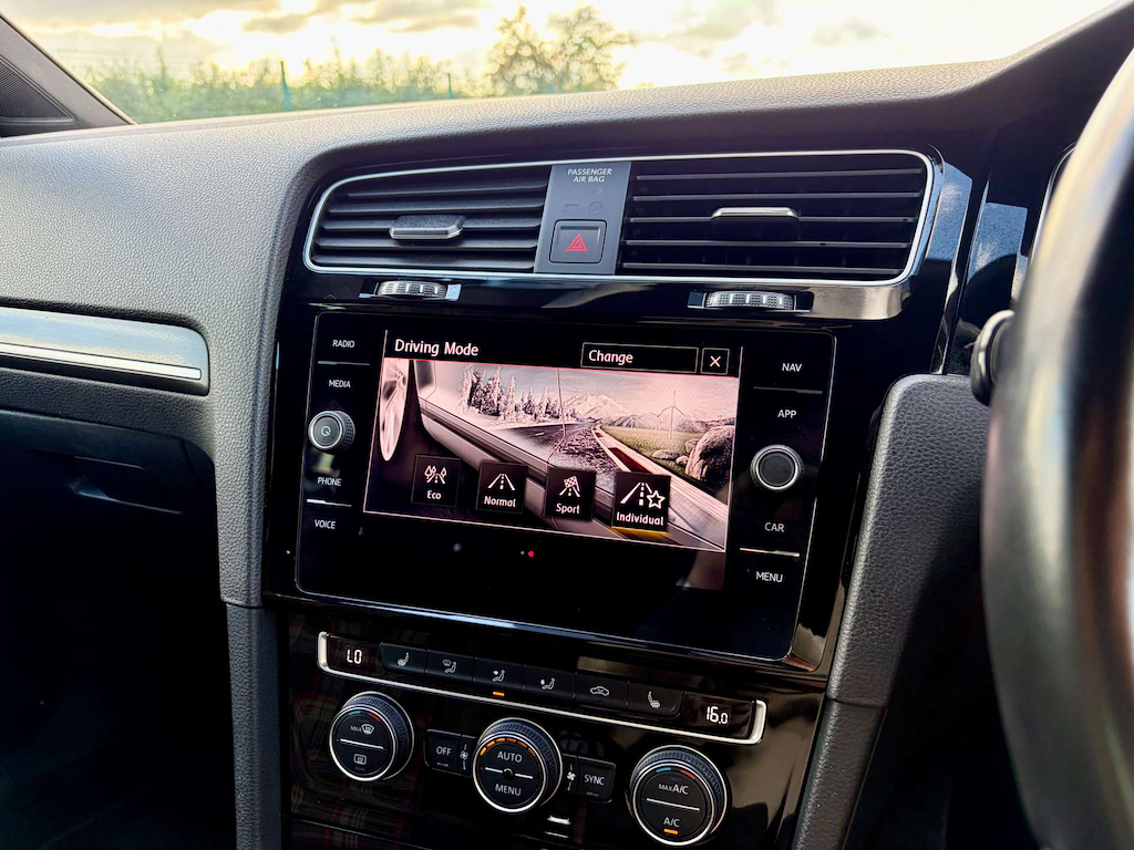 2019 Volkswagen Golf — image 43