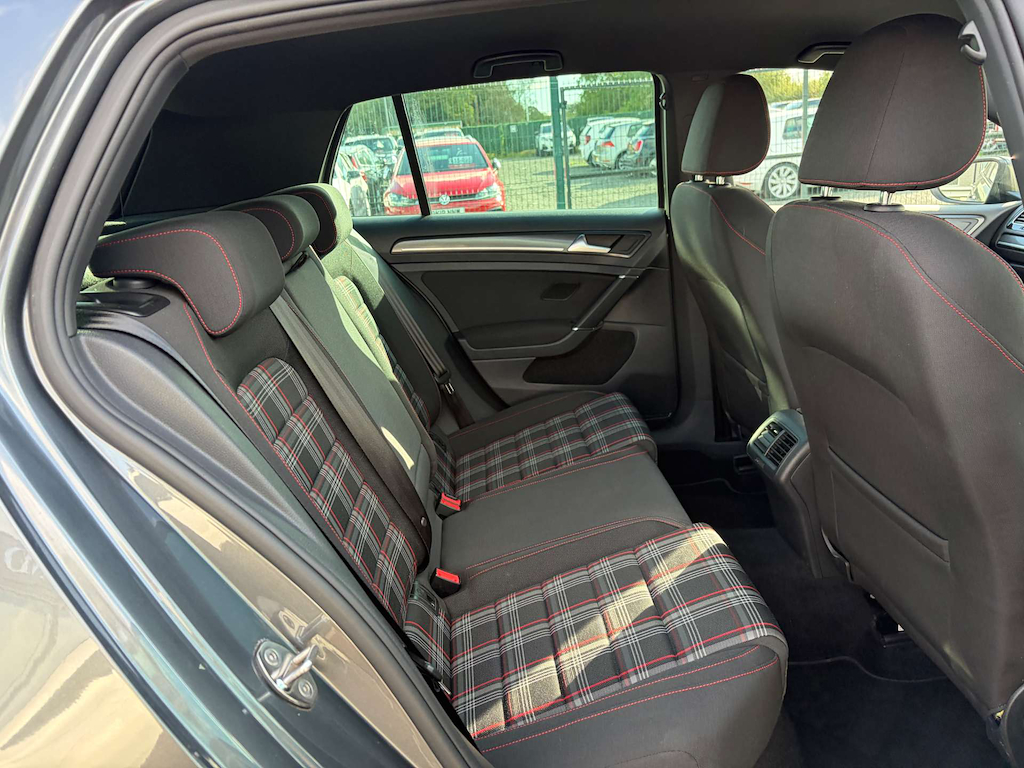 2019 Volkswagen Golf — image 26