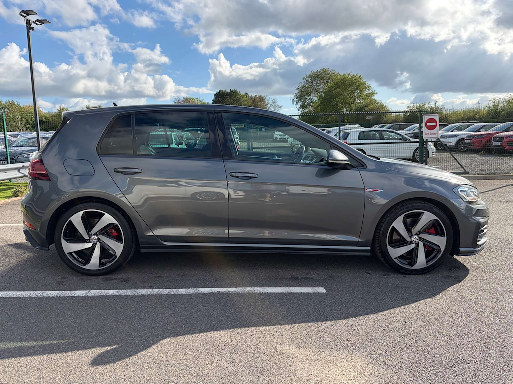 2019 Volkswagen Golf — image 10